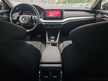 Skoda Octavia IV Liftback 2.0 TSI 190KM 2023 Skoda Octavia 4x4, Head-Up, Hak, Podgrzwana szyba, Salon PL, VAT 23 2.0, zdjęcie 9