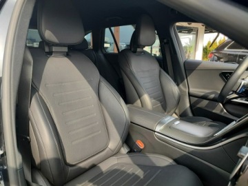 Mercedes Klasa C W206 2023 Mercedes C 300 e + niski przebieg + AMG, zdjęcie 17