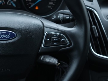 Ford Focus III Sedan Facelifting 1.6 Ti-VCT 105KM 2017 Ford Focus 1.6 i, Salon Polska, 1. Właściciel, zdjęcie 14