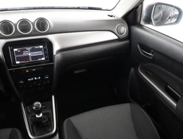 Suzuki Vitara III SUV Facelifting 1.4 BoosterJet 140KM 2019 Suzuki Vitara 1.4 BoosterJet, Salon Polska, zdjęcie 7