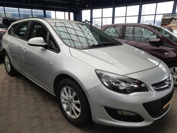 Opel Astra J Sports Tourer Facelifting 1.4 Turbo ECOTEC 140KM 2015 Opel Astra K Automat !! benzyna ! BEZKOLIZYJNY !, zdjęcie 3