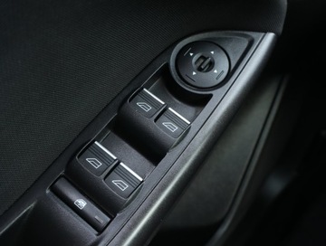 Ford Focus III Hatchback 5d facelifting 1.0 EcoBoost 125KM 2015 Ford Focus 1.0 EcoBoost, Salon Polska, Serwis ASO, zdjęcie 17