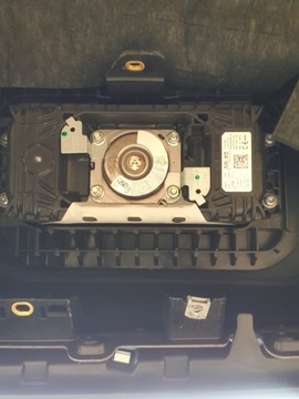 AUDI Q2 81A DESKA ULOŽENÍ PÁSY ORIGINÁLNÍ