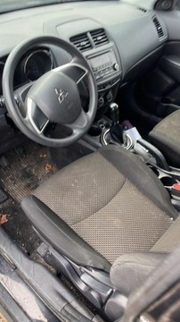 Mitsubishi ASX I SUV Facelifting 2016 1.6 117KM 2017 Mitsubishi ASX 1.6 benzyna 117 koni, uszkodzony, zdjęcie 3