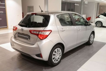 Toyota Yaris III Hatchback 5d Facelifting 2017 1.5 Dual VVT-iE 111KM 2017 Toyota Yaris 1.5 Active 1.5 BenzynaLPG 111KM, zdjęcie 3