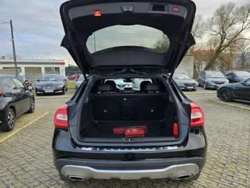 Mercedes GLA I Off-Roader Facelifting 2.0 250 211KM 2018 Mercedes GLA 250 2,0 Benzyna 211KM automat 4 matic, zdjęcie 16