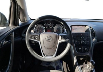 Opel Astra J Sports Tourer 2.0 CDTI ECOTEC 160KM 2011 Opel Astra BDB STAN - hak - nawigacja - klima dwustrefowa - kamera 2.0, zdjęcie 14