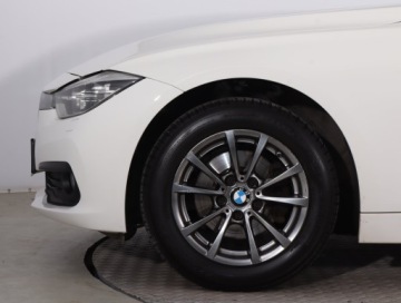 BMW Seria 3 F30-F31-F34 Limuzyna Facelifting 1.5 318i 136KM 2016 BMW 3 318 i, Salon Polska, Serwis ASO, Klima, zdjęcie 13
