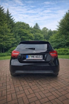 Mercedes Klasa A W176 Hatchback 5d Facelifting 180 122KM 2016 Mercedes A 180 1.6 Benzyna Kamera, zdjęcie 5