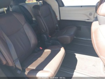 Toyota Sienna III 2021 Toyota Sienna Platinum 2021 2.5 Hybryda 189KM, zdjęcie 12