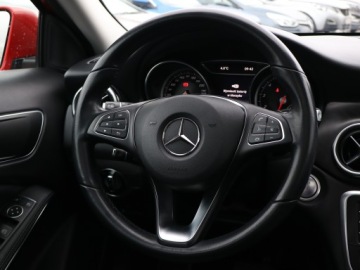 Mercedes GLA I Off-Roader Facelifting 1.6 200 156KM 2019 Mercedes GLA GLA 200, Salon Polska, Automat, zdjęcie 19