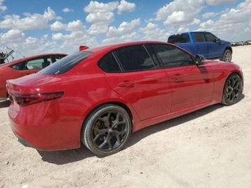 Alfa Romeo Giulia II Sedan Facelifting 2.0 Turbo 280KM 2020 Alfa Romeo Giulia 2020, 2,0L, po gradobiciu 2.0 Benzyna 280KM, zdjęcie 3