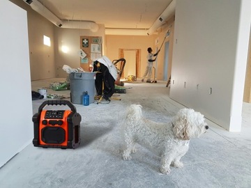 Строительное радио FM 20W RMS Bluetooth 5.1 PowerBank USB-C AUX LED IP55