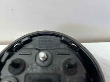 OPEL CORSA F ZNAK KRYT KUFRU ZADNÍ 9830092980