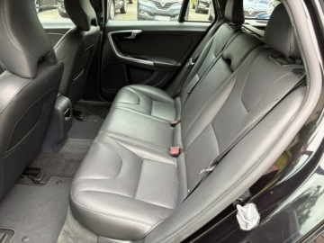 Volvo V60 I Kombi Facelifting 2.0 D2 DRIVE-E 120KM 2016 Volvo V60 2.0 D2 Skórzana tapicerka Zadbane, zdjęcie 11