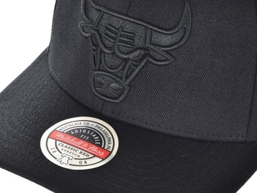 Chicago Bulls Mitchel & Ness CZAPKA Z DASZKIEM