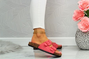 ЖЕНСКИЕ ПРОФИЛЬНЫЕ ТАПОЧКИ С ПРОБКОЙ И ПРЯЖКАМИ