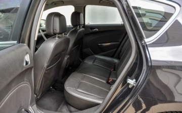 Opel Astra J Hatchback 5d 2.0 CDTI ECOTEC 160KM 2009 Opel Astra 2,0CDTI (160KM) Automat Skory 2.0 Diesel 160KM, zdjęcie 7