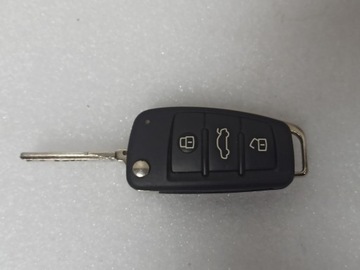 KLUCZYK PILOT AUDI A1 8X A3 8V Q3 8U 8V0837220 EU