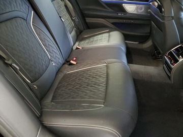 BMW Seria 7 G11-G12 2020 BMW Seria 7 Alpina B7 2020 4.4l 4.4 Benzyna 600KM, zdjęcie 4