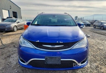 Chrysler Pacifica II 3.6 V6 291KM 2019 Chrysler Pacifica benzyna automat 3,6L KUPIONY w transporcie do Polski, zdjęcie 2