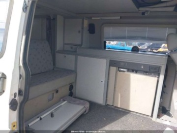 Volkswagen 1999 Volkswagen Inny EuroVan Mv 1999 2.8 Benzyna 614KM, zdjęcie 12