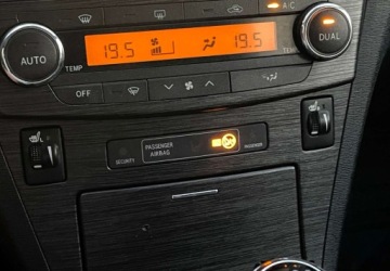 Toyota Avensis II Kombi 2.2 D-4D 177KM 2009 Toyota Avensis 2.2 Diesel 177 Km Skory Kamera 2.2 Diesel 177KM, zdjęcie 29