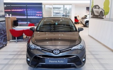 Toyota Avensis III Sedan Facelifting 2015 1.8 Valvematic 147KM 2018 Toyota Avensis 1.8 Premium 1.8 BenzynaLPG 147KM