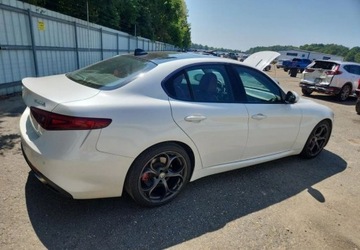 Alfa Romeo Giulia II Sedan 2.0 TBi 280KM 2017 Alfa Romeo Giulia Auta z USA - Zapytaj o wiecej ofert 2.0 Benzyna 280KM, zdjęcie 4