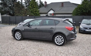 Opel Astra J Hatchback 5d 1.4 Turbo ECOTEC 120KM 2012 Opel Astra LIFT 1.4 Turbo Benzyna Tempomat Cz. parkowania 1.4 Benzyna 120KM, zdjęcie 9