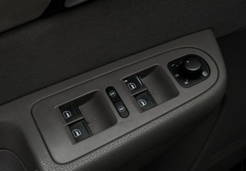 Seat Alhambra II (7N) Van 2.0 TDI 140KM 2011 Seat Alhambra II 7N 2.0 Tdi, SHARAN 7 osob miejsc, Bogate wyposazenie Bezw, zdjęcie 15