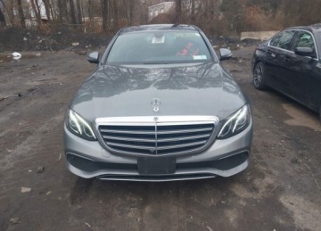 Mercedes Klasa E W213 2019 Mercedes-Benz Klasa E 2019r., E 300 4matic, 2L, od ubezpieczalni 2.0 244KM, zdjęcie 5