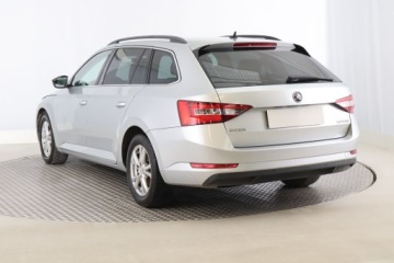 Skoda Superb III Kombi Facelifting 2.0 TDI SCR 150KM 2019 Skoda Superb 2.0 TDI, Klima, Klimatronic, zdjęcie 3