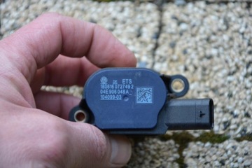 ЭЛЕКТРОМАГНИТНЫЙ КЛАПАН VW POLO 04E906048A