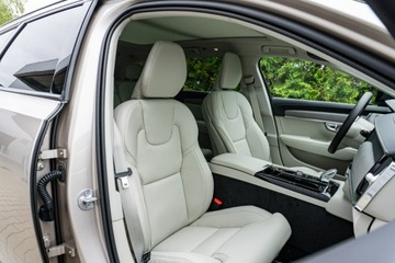 Volvo V90 II Plug-In Facelifting 2.0 T8 Plug-In Hybrid 455KM 2025 Volvo V90 Ultra Dark T8 AWD Plug-in hybrid (310 +, zdjęcie 28