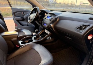 Hyundai ix35 SUV Facelifting 1.6 GDI 135KM 2015 Hyundai ix35 salon PL bezwypadkowy oryginalny niski przebieg od emeryta, zdjęcie 26