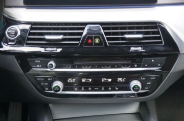 BMW Seria 5 G30-G31 Limuzyna 520d 190KM 2017 BMW Seria 5 2.0 Diesel 190 KM, 4x4, Navi, Kamera, LED, Polskora, Hak, GWAR, zdjęcie 21