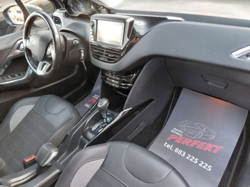 Peugeot 2008 I SUV Facelifting 1.2 PureTech 110KM 2017 Peugeot 2008 Automat Navi Klimatronik PDC Alu 1.2 Benzyna 110KM, zdjęcie 12