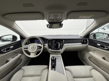 Volvo V60 II  Kombi Facelifting 2.0 B4 197KM 2023 Volvo V60 V60 B4 | Diesel | Plus Bright | | FV23%, zdjęcie 18