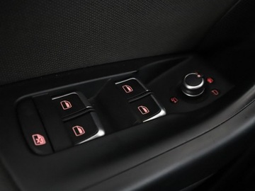 Audi Q3 I SUV Facelifting 2.0 TDI 150KM 2015 Audi Q3 4x4 xenon/LED klima auto czujniki, zdjęcie 33