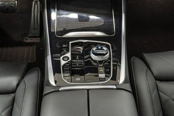 BMW X5 G05 SUV Facelifting 3.0 30d 298KM 2025 BMW X5 xDrive30d Dostępny od ręki!, zdjęcie 17