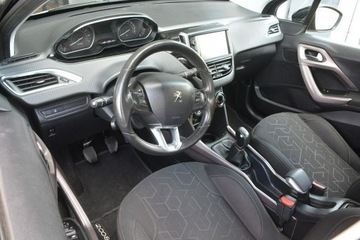Peugeot 2008 I SUV Facelifting 1.2 PureTech 82KM 2016 Peugeot 2008 1.2 PureTech gwarancja przebiegu klim, zdjęcie 10