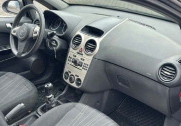 Opel Corsa D Hatchback 1.4 Twinport ECOTEC 90KM 2007 Opel Corsa 1.4 Benzyna, 2007 1.4 Benzyna 90KM, zdjęcie 6