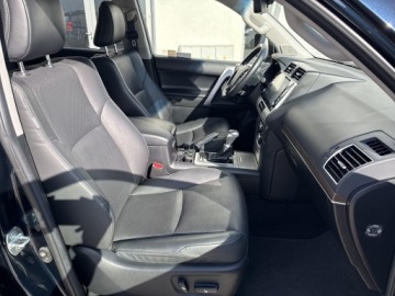 Toyota Land Cruiser VII Terenowy 5d 2.8 D-4D 204KM 2022 Toyota Land Cruiser LC 2.8 D-4D Invincible VII (20, zdjęcie 7