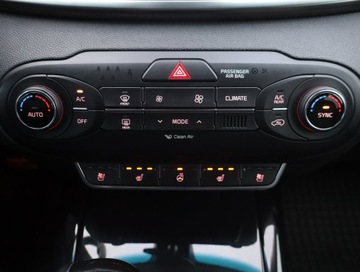 Kia Sorento III SUV 2.0 CRDi 185KM 2017 Kia Sorento 2.0 CRDi, Salon Polska, 182 KM, 4X4, zdjęcie 12