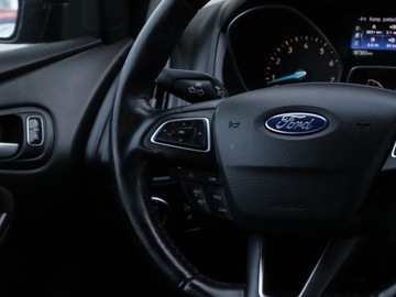Ford Focus III Kombi Facelifting 1.0 EcoBoost 125KM 2015 Ford Focus 1.0 EcoBoost, Navi, Klima, Tempomat, zdjęcie 19
