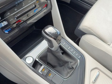 Volkswagen Tiguan II SUV Facelifting 2.0 TDI 150KM 2023 Volkswagen Tiguan 2.0 TDI 150KM,SCR Elegance DSG, Gwarancja, Serwis ASO,FV, zdjęcie 16
