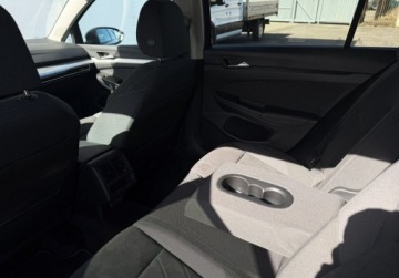 Volkswagen Golf VIII Hatchback 1.5 eTSI EVO mHEV 150KM 2024 Volkswagen Golf Variant 1.5 eTSI mHEV 150KM DSG Life Salon PL I-wszy wlasc, zdjęcie 25