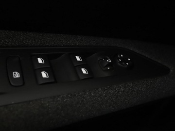 Peugeot 3008 II Crossover 1.5 BlueHDI 130KM 2019 Peugeot 3008 1.5 HDi Automat Business Klimatyzacja, zdjęcie 36