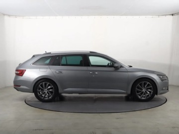 Skoda Superb III Kombi 2.0 TDI 190KM 2015 Skoda Superb 2.0 TDI 4x4, Salon Polska, 187 KM, zdjęcie 5